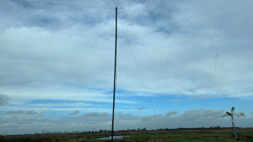 Vertical antenna in the park at my first POTA activation