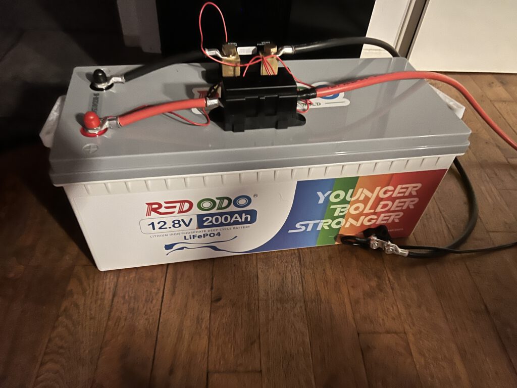 Redodo 200 Ah LiFePO4 battery for the mobile shack