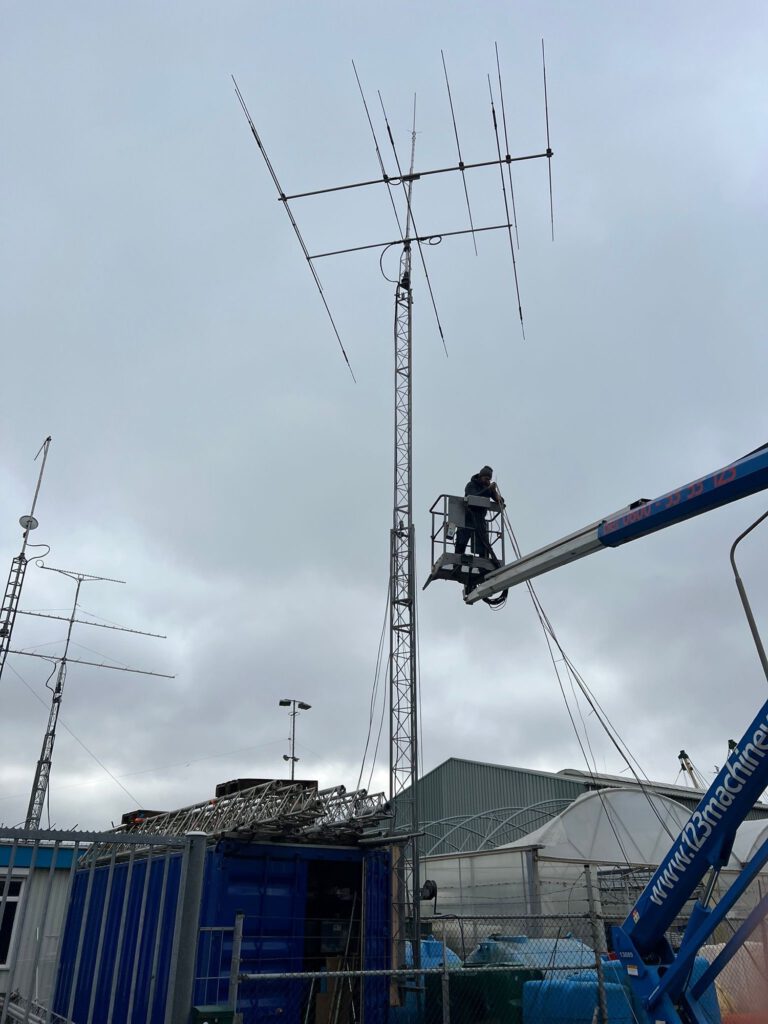 Mounting the beam on the tower